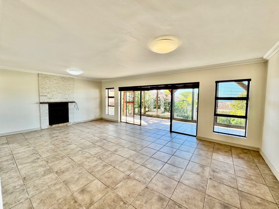 4 Bedroom Property for Sale in Stilbaai Wes Western Cape